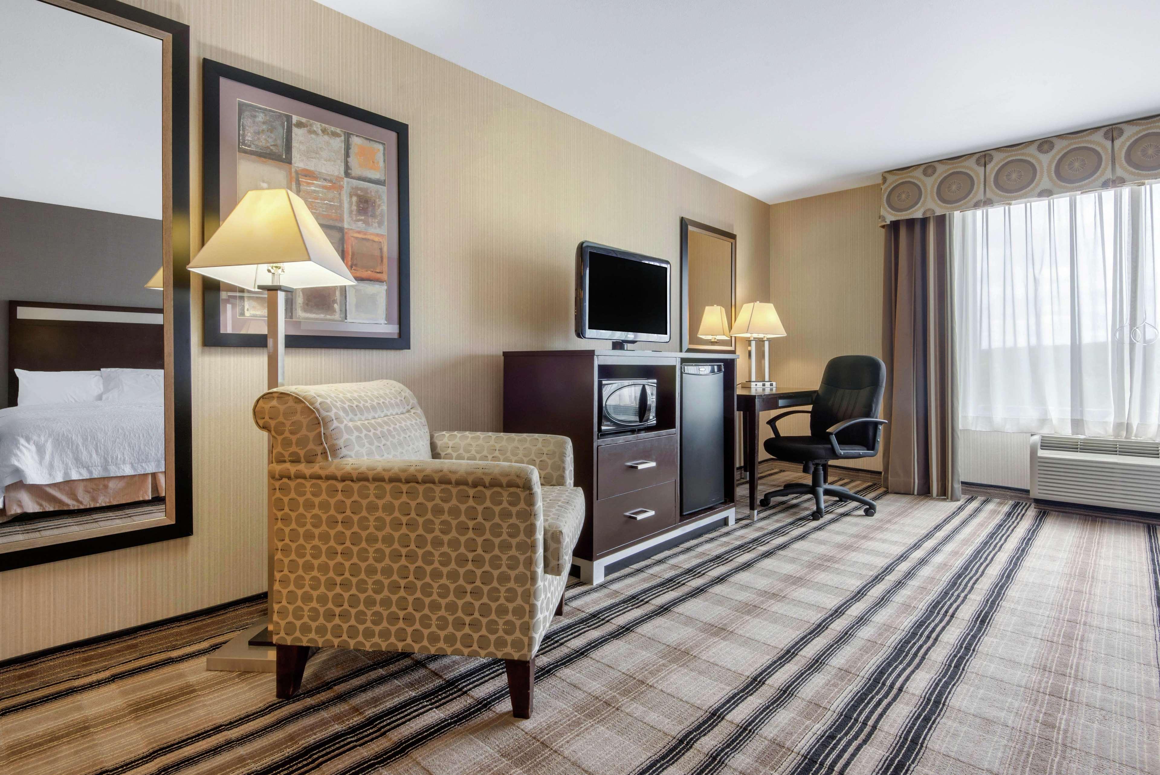 Hampton Inn Meadville Εξωτερικό φωτογραφία