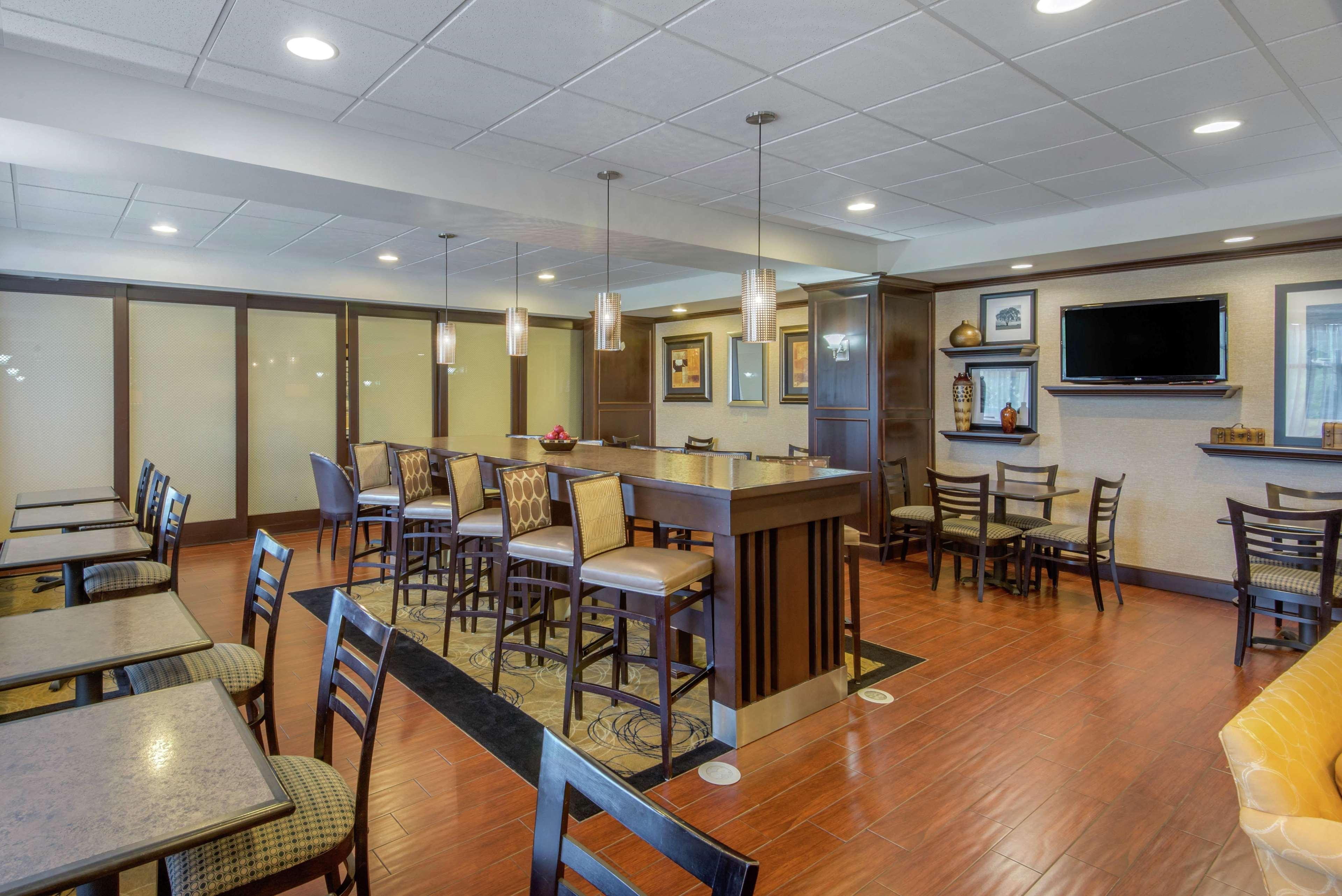 Hampton Inn Meadville Εξωτερικό φωτογραφία
