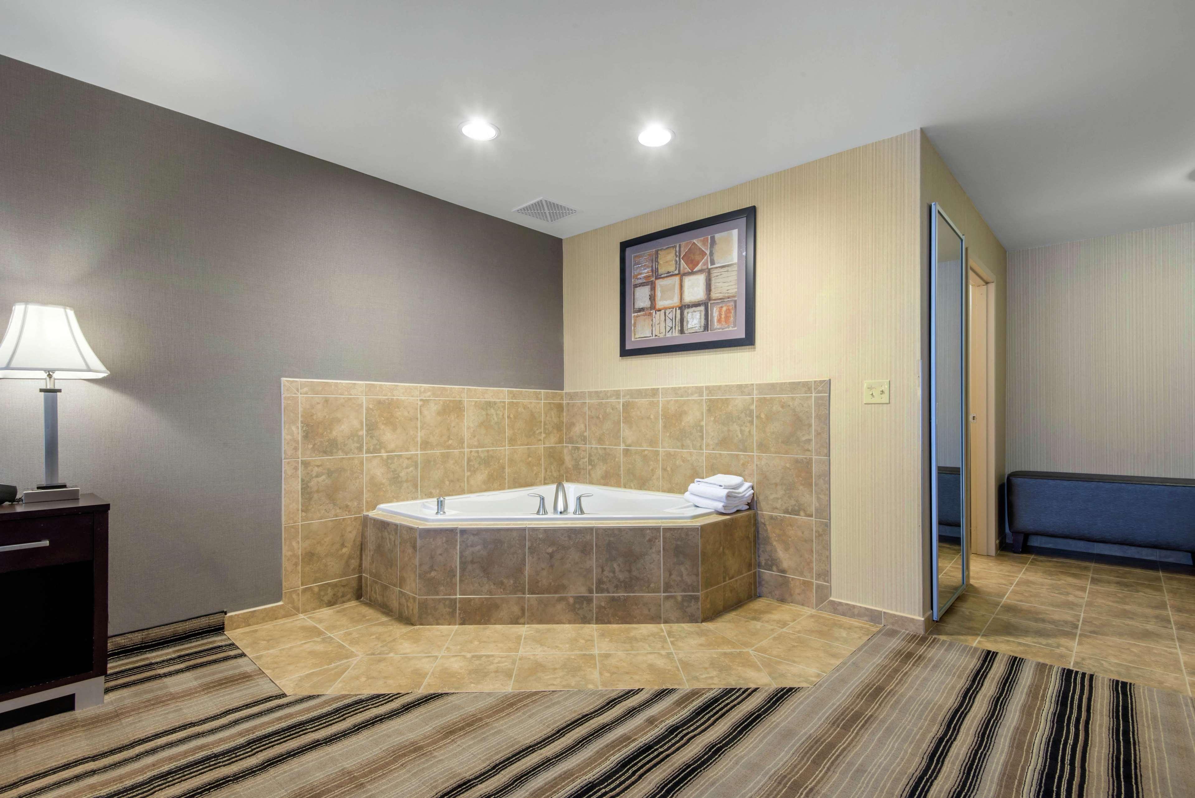Hampton Inn Meadville Εξωτερικό φωτογραφία