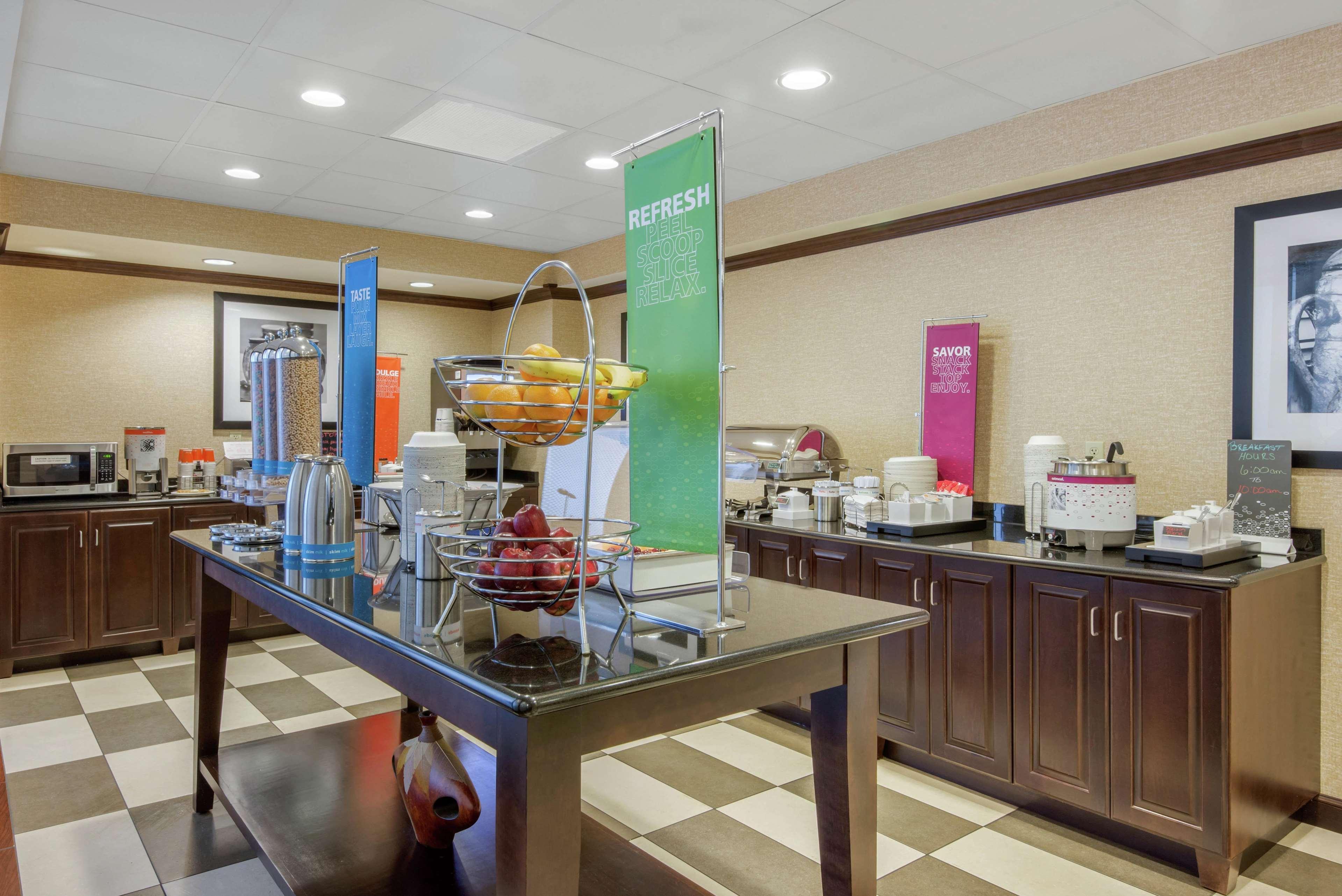 Hampton Inn Meadville Εξωτερικό φωτογραφία