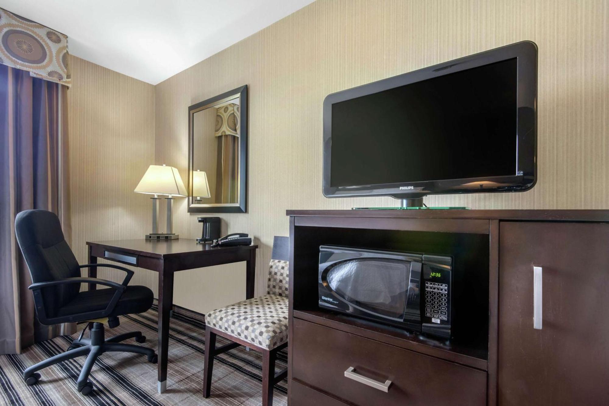 Hampton Inn Meadville Εξωτερικό φωτογραφία