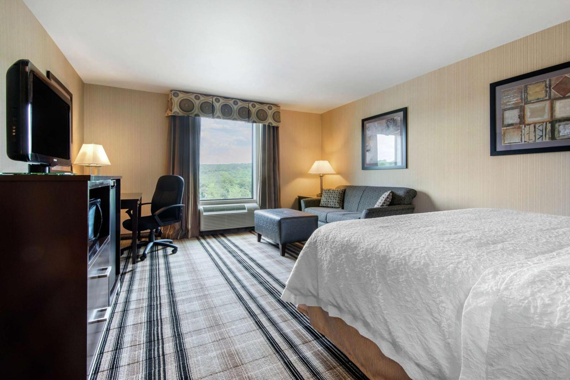 Hampton Inn Meadville Εξωτερικό φωτογραφία